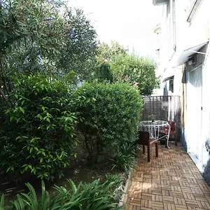 sanfelice-apartments.hotels-amalfi.com/