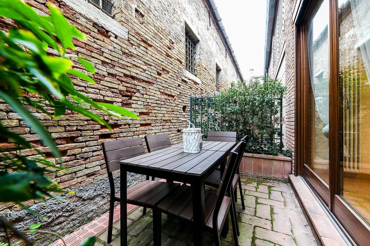 Bluesky - Cannaregio Court Of Venice By Wonderful Italy Italy